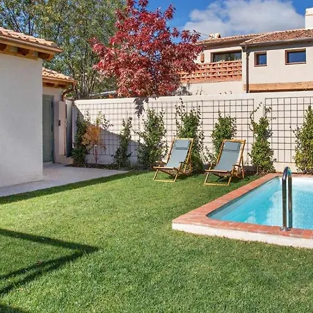 La Alberca Chica Casa Parejas Con Piscina Holiday home Tenzuela