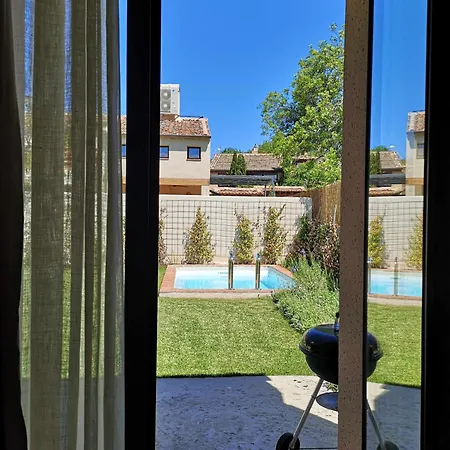 La Alberca Chica. Casa Parejas, Con Piscina Tenzuela