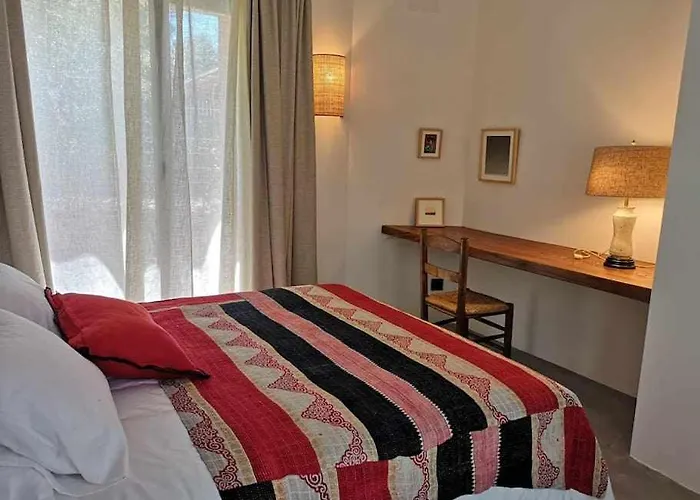 La Alberca Chica. Casa Parejas, Con Piscina Tenzuela