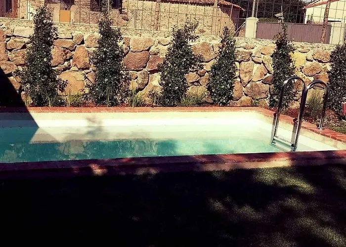 La Alberca Chica. Casa Parejas, Con Piscina Hébergement de vacances